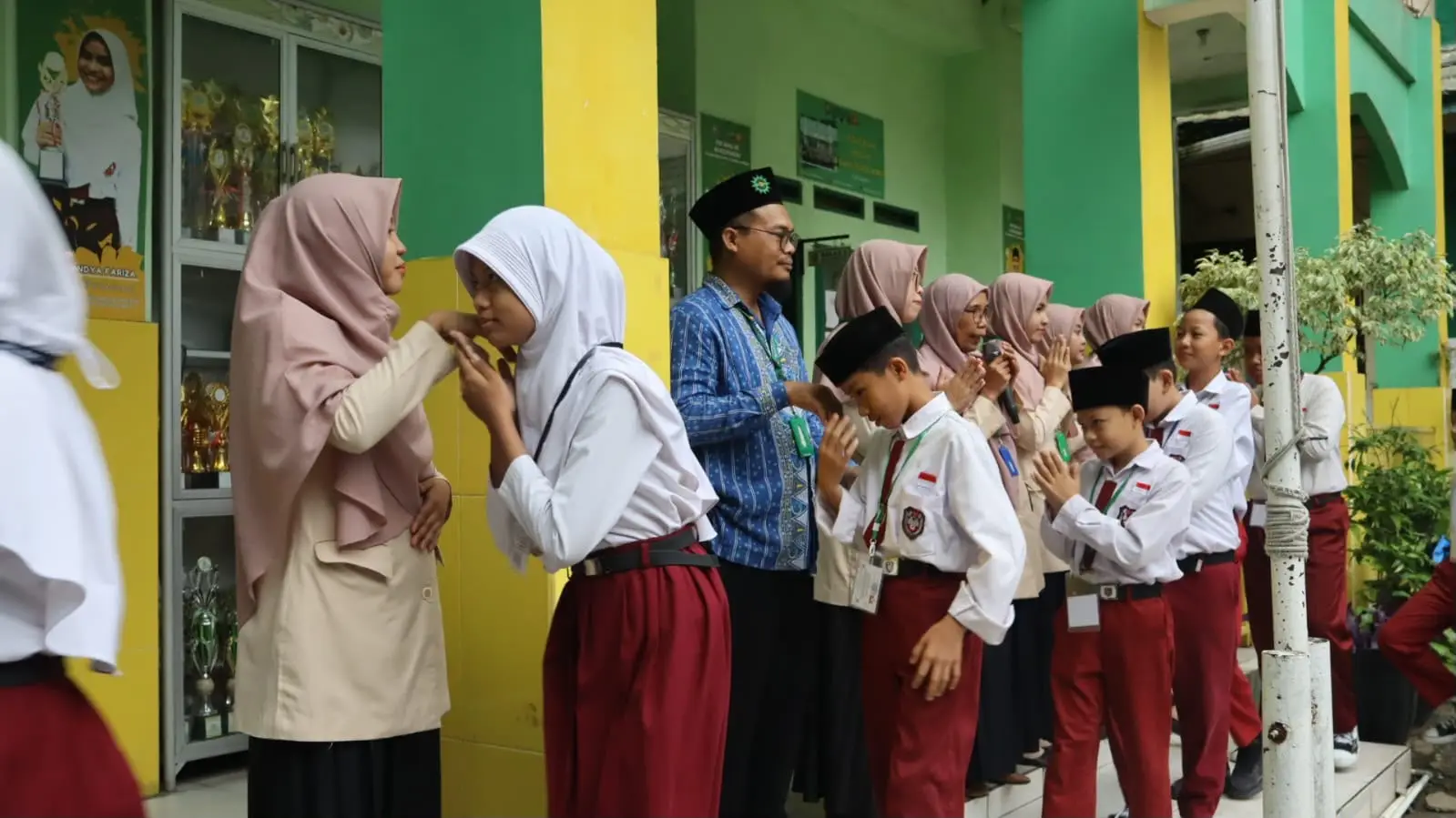 Staf SD Muhammadiyah 1 Bandar Lampung