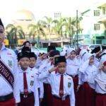 Upacara Bendera Senin Wujud Kolaborasi dan Semangat Nasionalisme di Komplek Perguruan Muhammadiyah